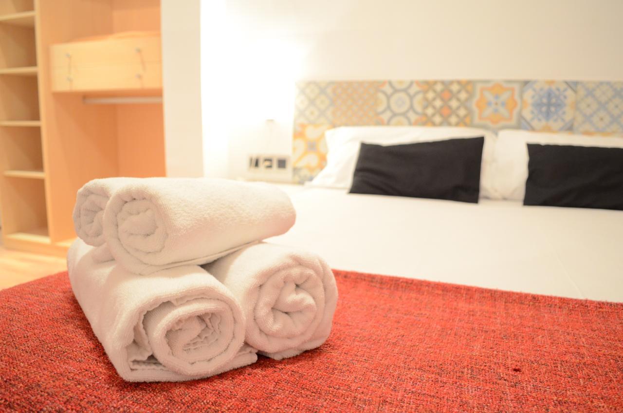 Poble Sec Apartments Barcellona Esterno foto